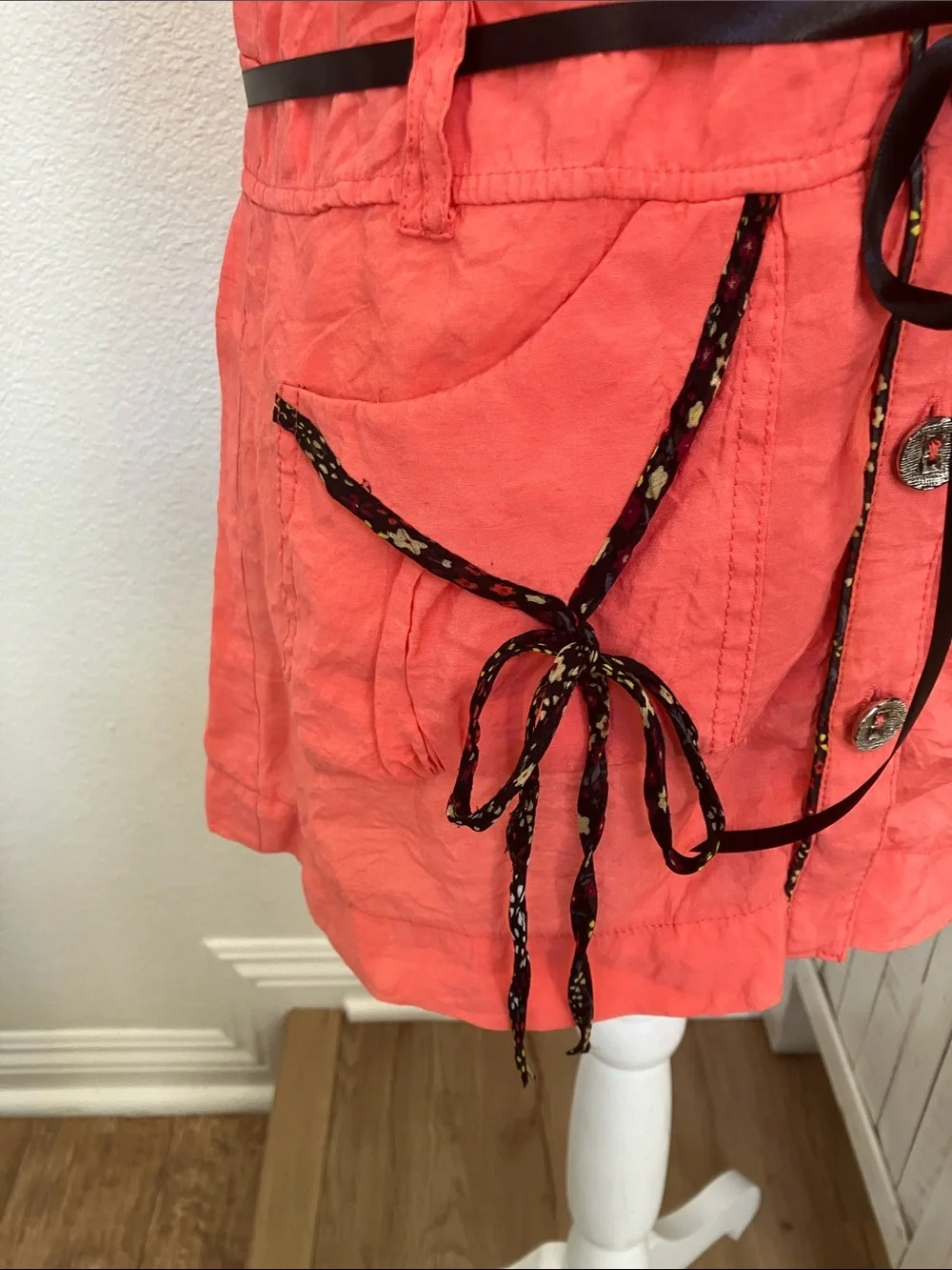 Y2k Women’s Coral Short-Sleeve Button Front Tunic with Black Trim